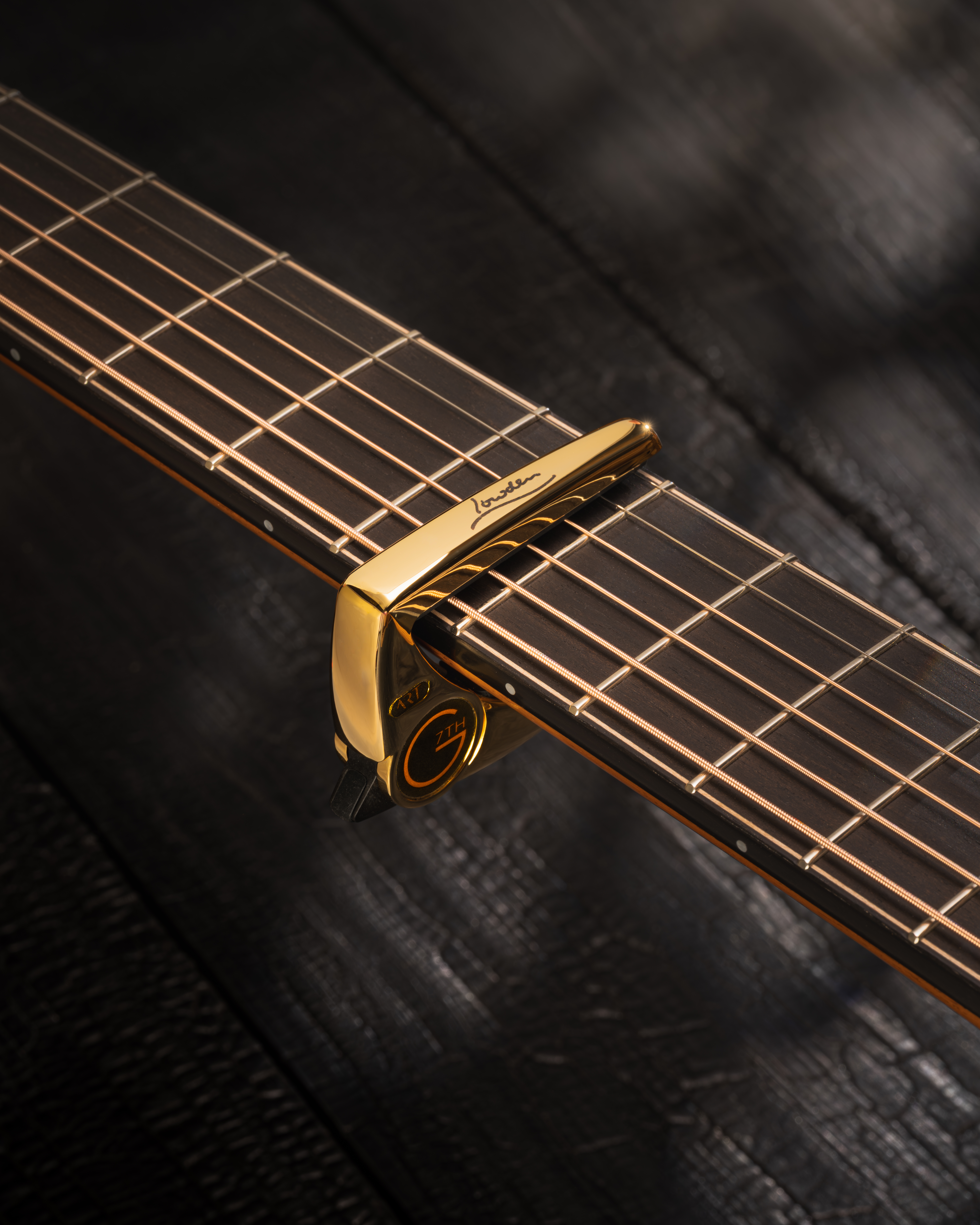 G7th Performance 3 ART Capo Gold With Zip Case