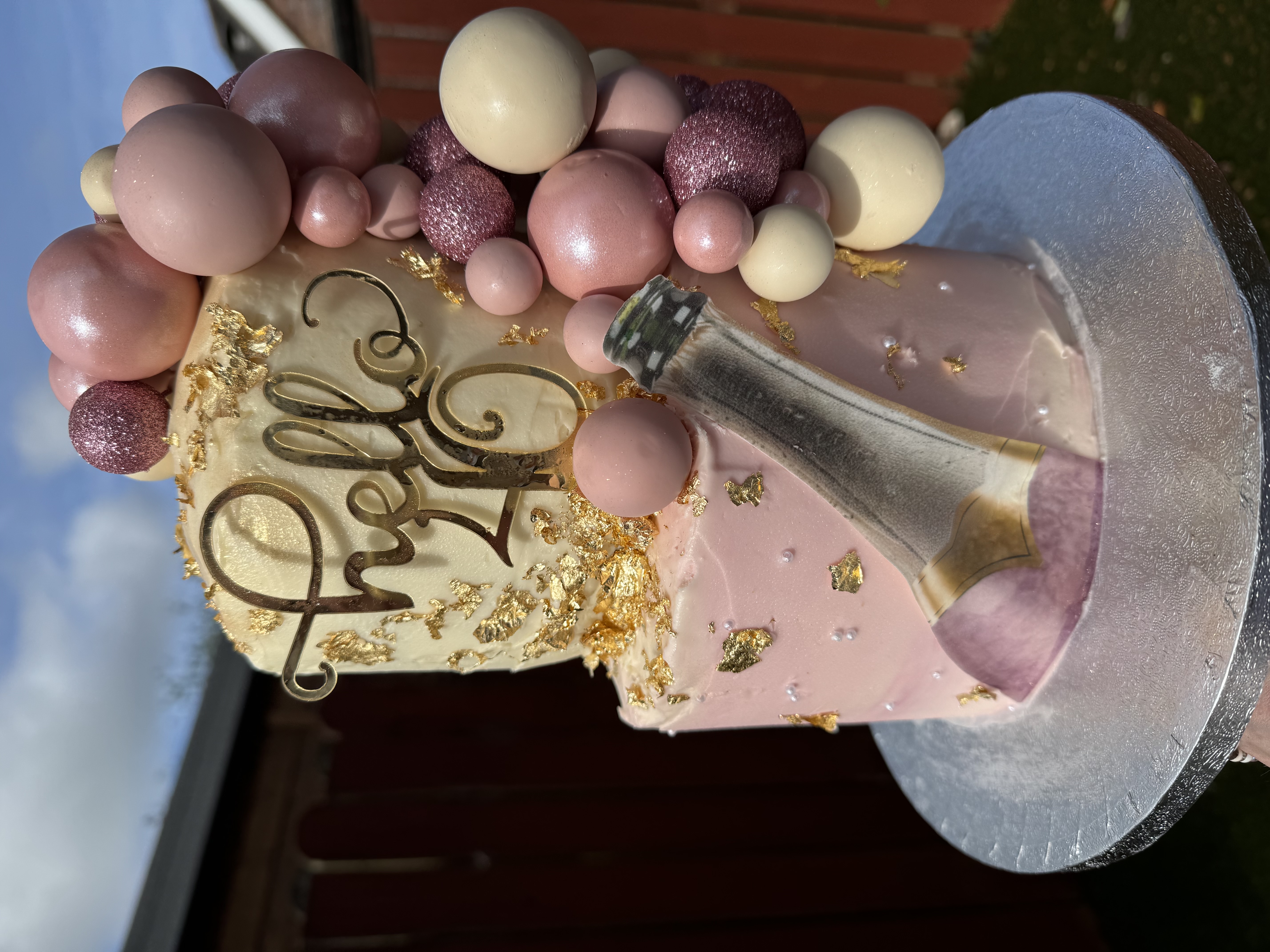 Custom Cakes